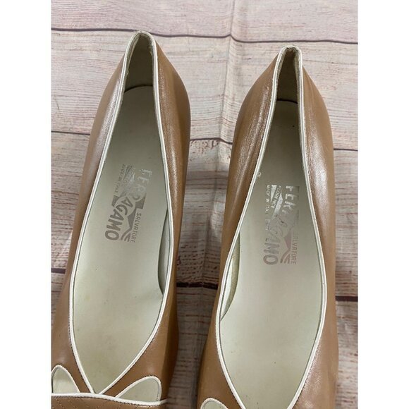 Salvatore Ferragamo Women's Brown Pointed Toe Leather Pumps - 9B - Picture 13 of 13